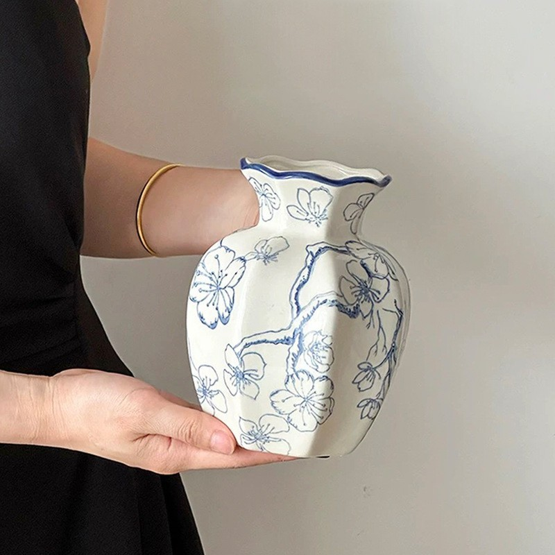 Blue & White Porcelain Vase | Traditional Chinese Ceramic Art